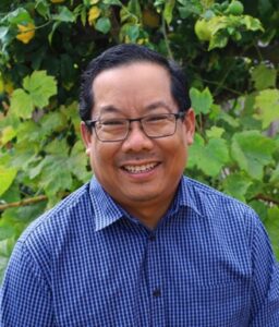 Rev. Dr. Sean Chow headshot